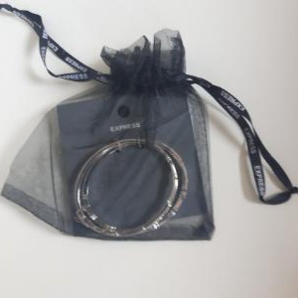 Silvertone Bangle bracalet - Picture 2 of 3